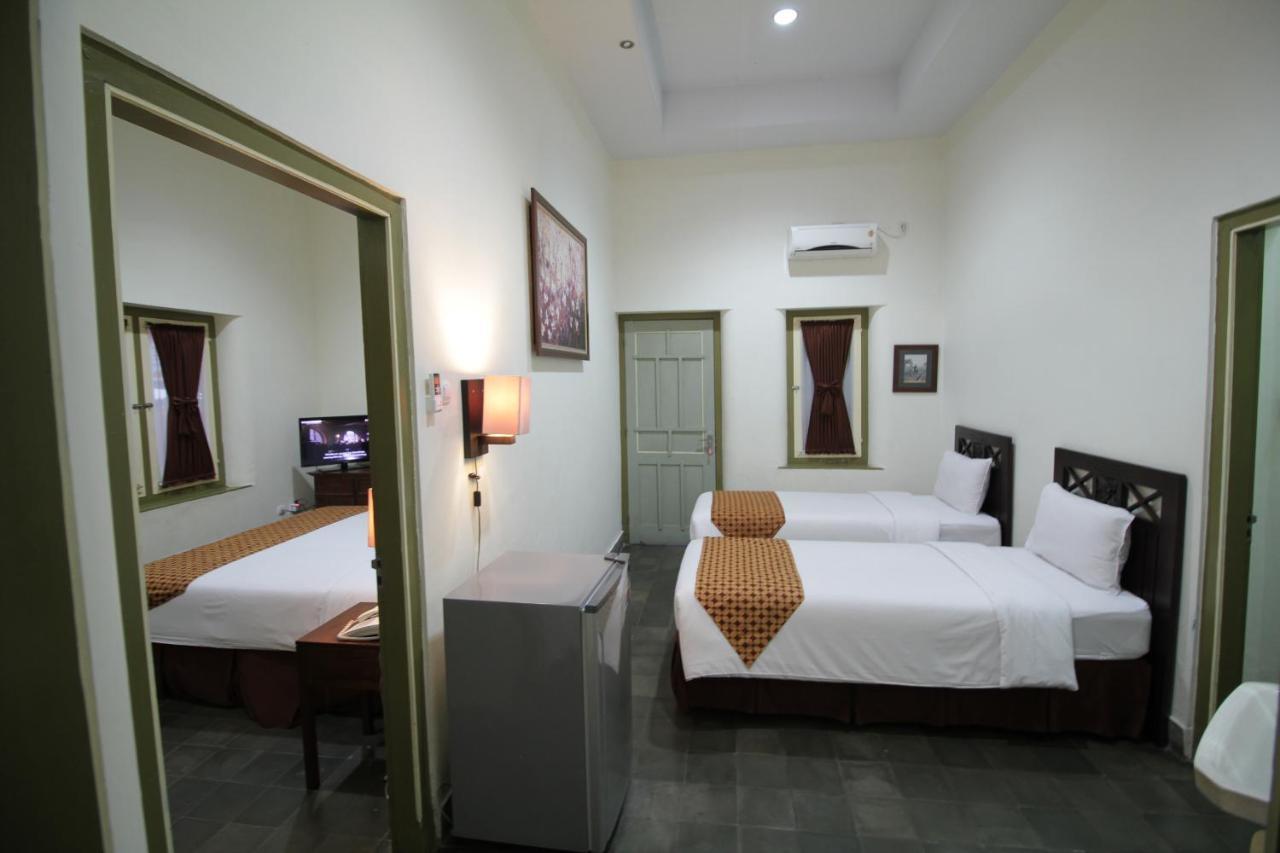 The Kresna Hotel Yogyakarta Exterior photo